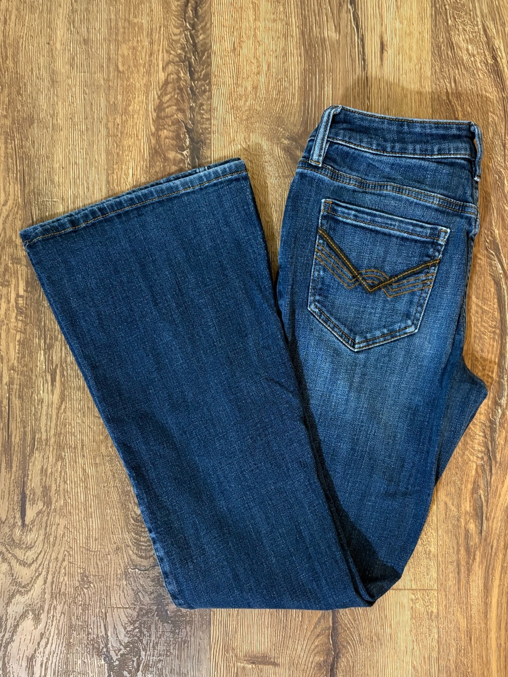 Idyllwind Deep Indigo Flare Jeans- Size 2 - Picture 3 of 5